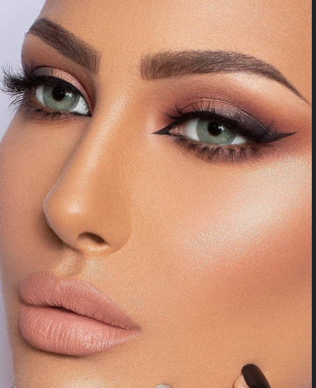 Luminous Dazzling Green